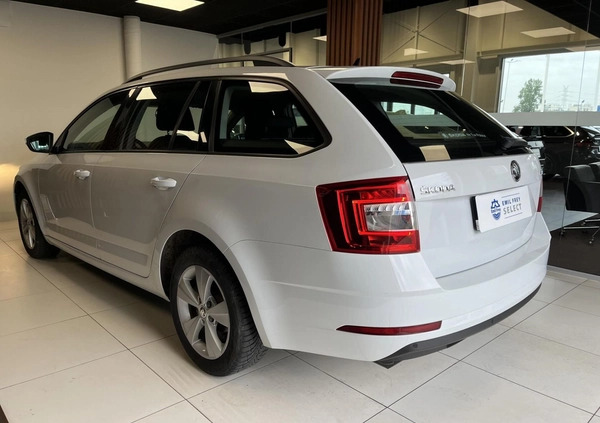 Skoda Octavia cena 59900 przebieg: 111697, rok produkcji 2018 z Miastko małe 326